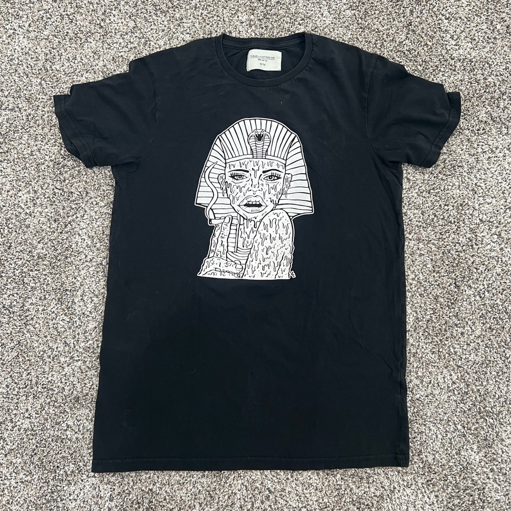 Rate T bar x cotton on Black t size m